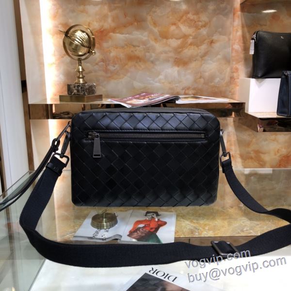 ボッテガ ヴェネタ BOTTEGA VENETA 2025品質保証高品質 斜め掛けバッグ ショルダーバッグ ブランドスーパーコピー 完成度の高い逸品